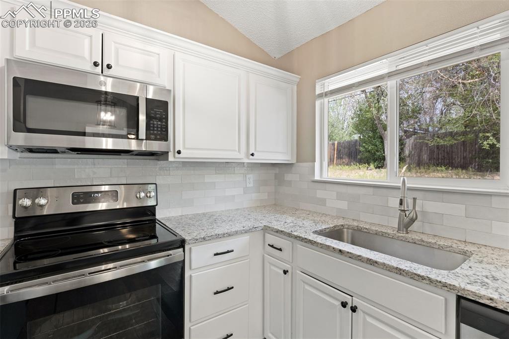 576 Lindstrom Drive Colorado Springs CO 80911