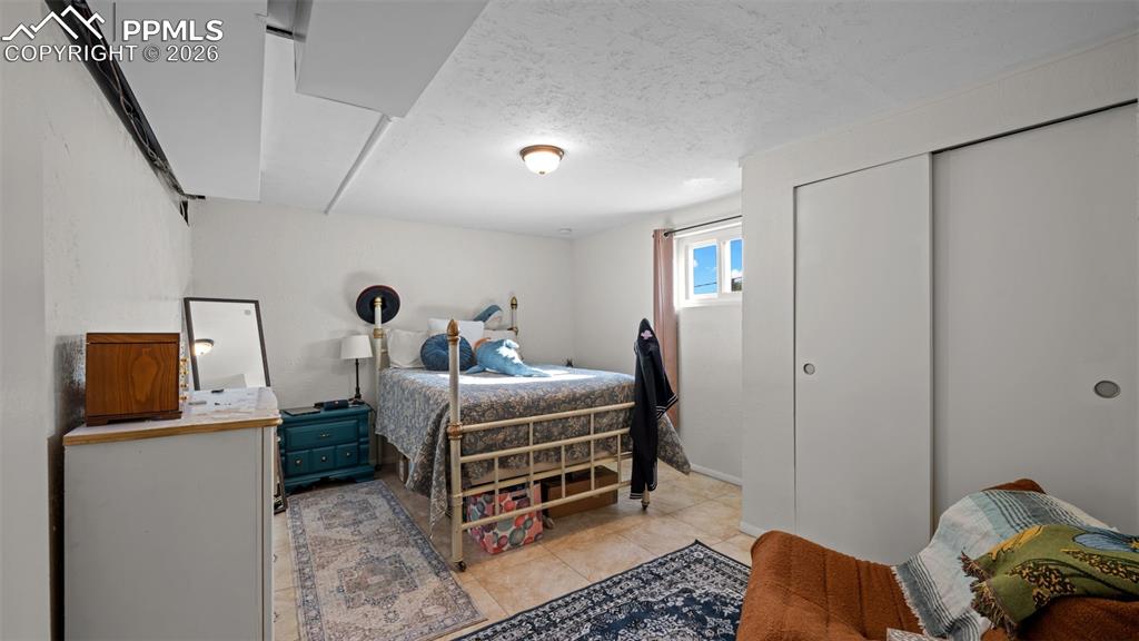 946 Hutchinson Drive Colorado Springs CO 80910