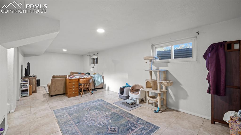 946 Hutchinson Drive Colorado Springs CO 80910