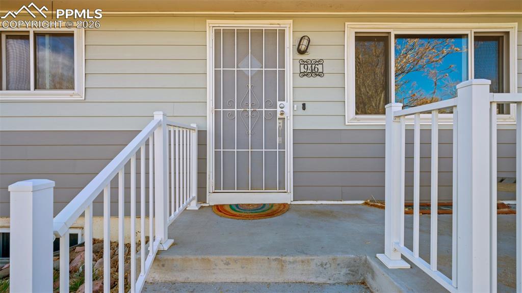 946 Hutchinson Drive Colorado Springs CO 80910