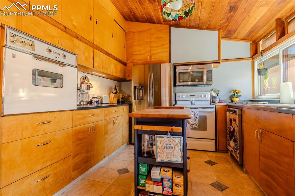 414 Chamberlin Place Colorado Springs CO 80906