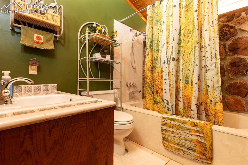 414 Chamberlin Place Colorado Springs CO 80906