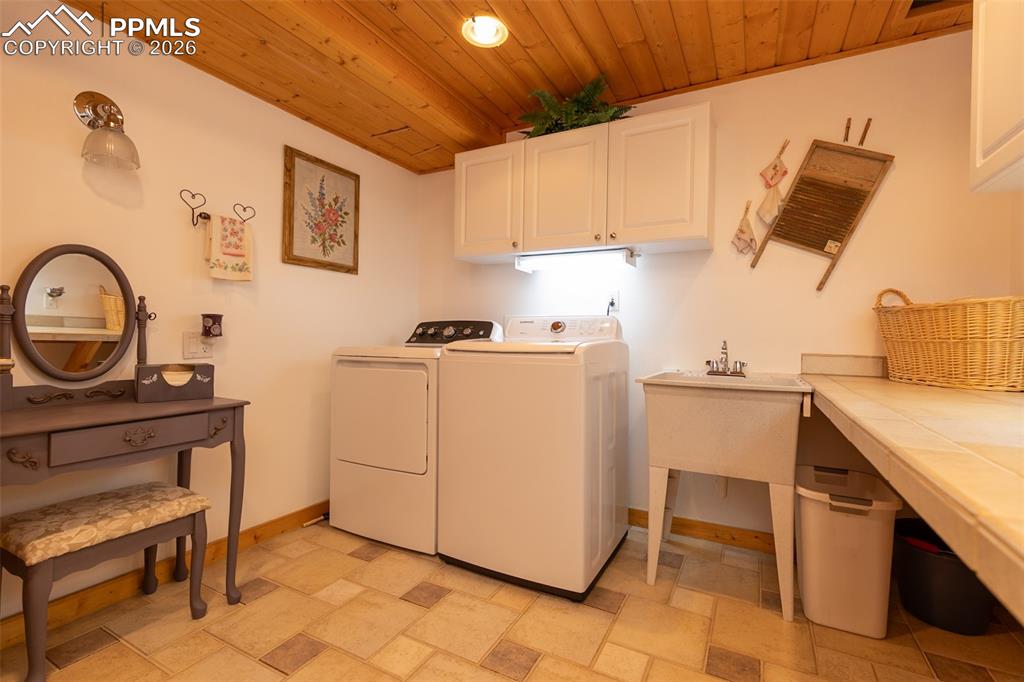 414 Chamberlin Place Colorado Springs CO 80906
