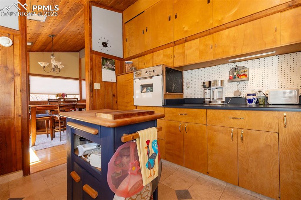 414 Chamberlin Place Colorado Springs CO 80906