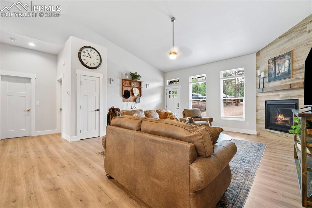 29 Dusti Circle Florissant CO 80816