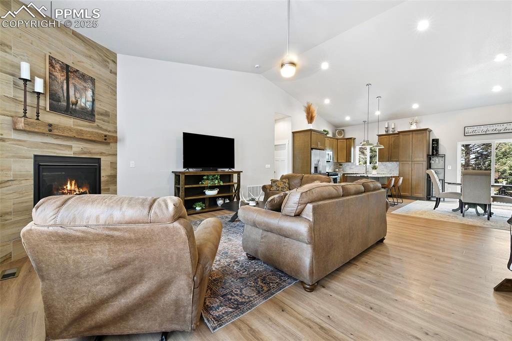 29 Dusti Circle Florissant CO 80816