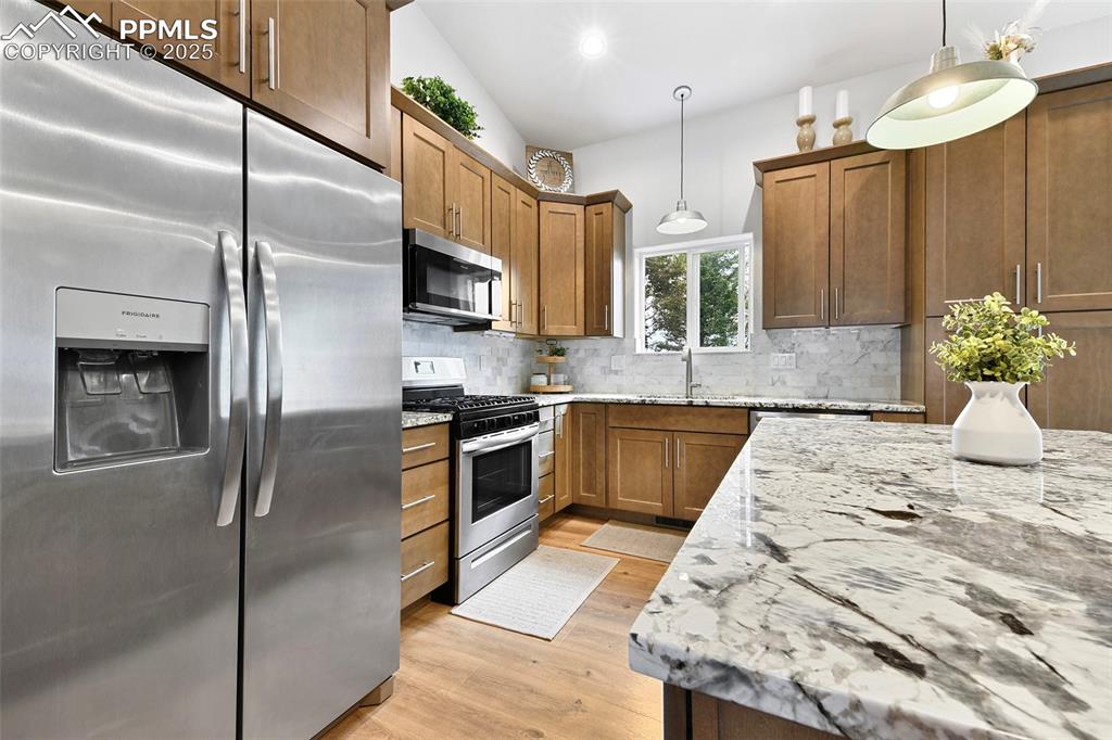 29 Dusti Circle Florissant CO 80816