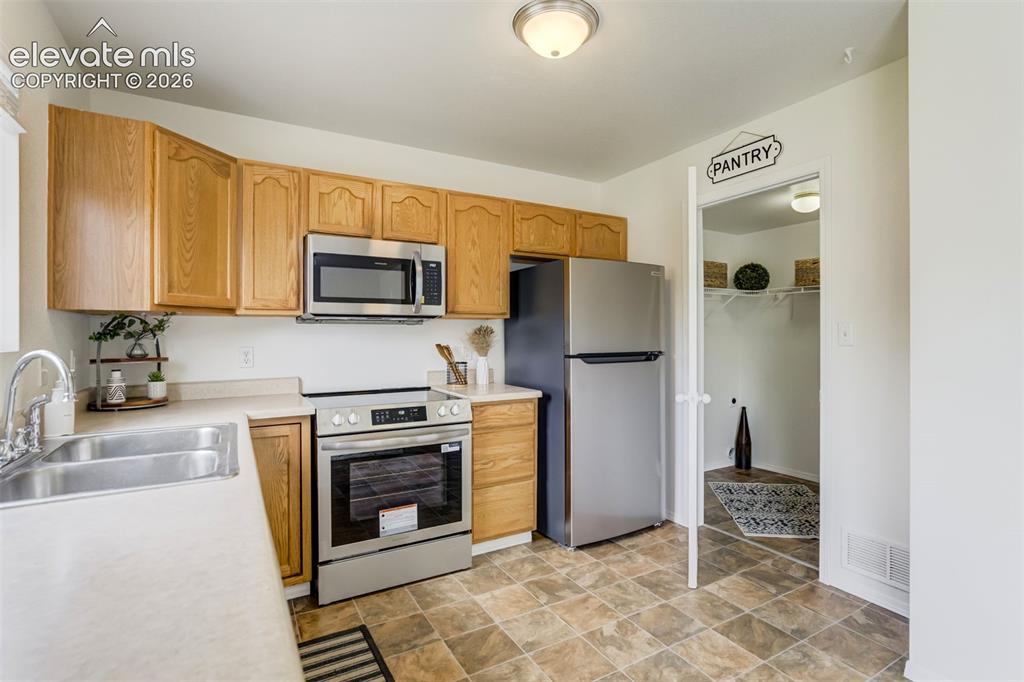3743 Pronghorn Lane Pueblo CO 81005