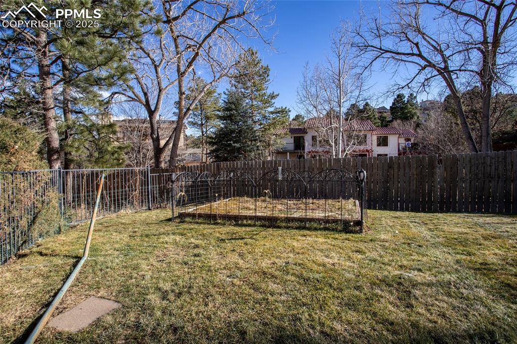135 Broadmoor Hills Drive Colorado Springs CO 80906