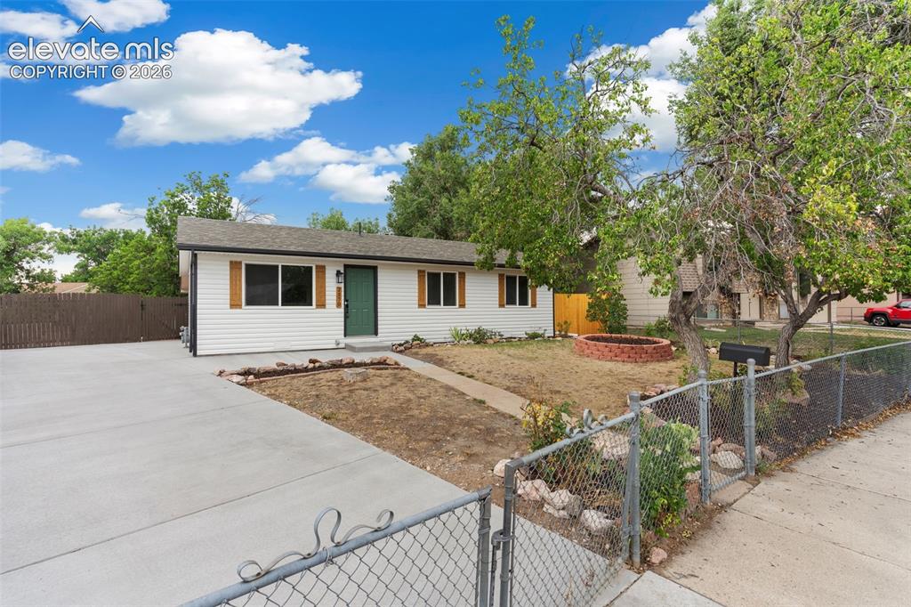 2570 W Anjelina Circle Colorado Springs CO 80916