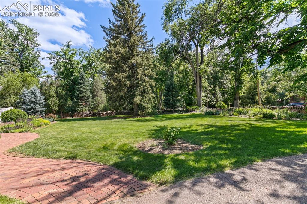 9 Broadmoor Avenue Colorado Springs CO 80906