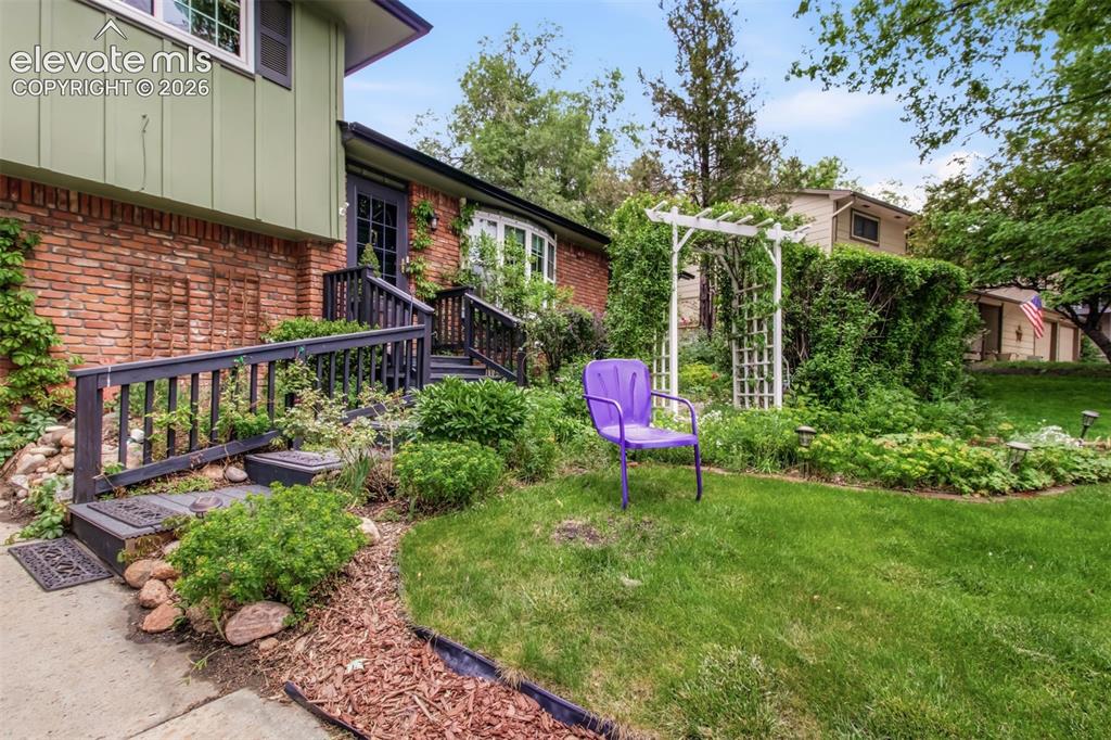 21 Newport Circle Colorado Springs CO 80906