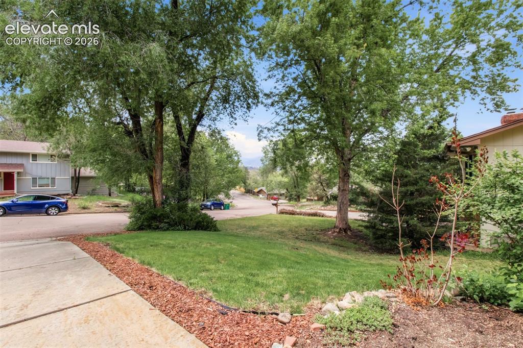 21 Newport Circle Colorado Springs CO 80906