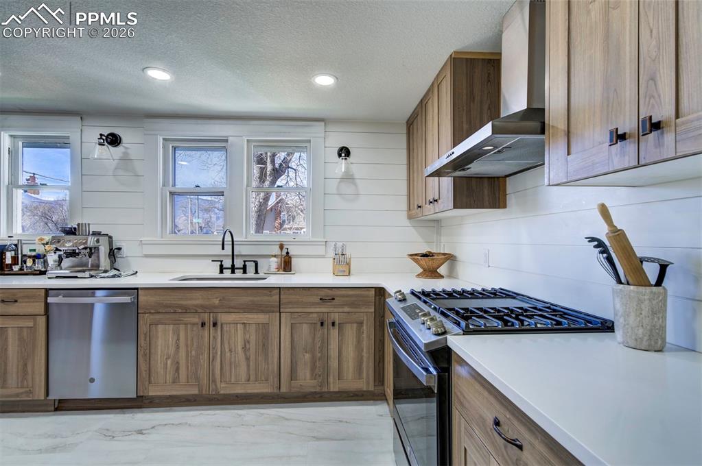 402 E Uintah Street Colorado Springs CO 80903
