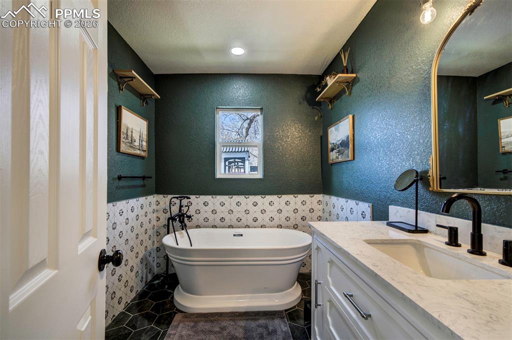402 E Uintah Street Colorado Springs CO 80903