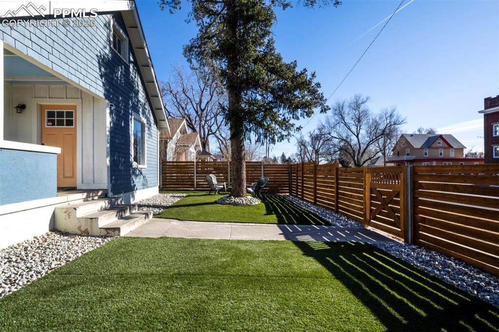 402 E Uintah Street Colorado Springs CO 80903