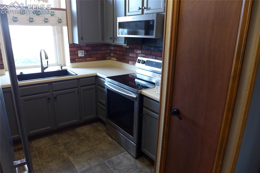 4825 Eldon Drive Colorado Springs CO 80916