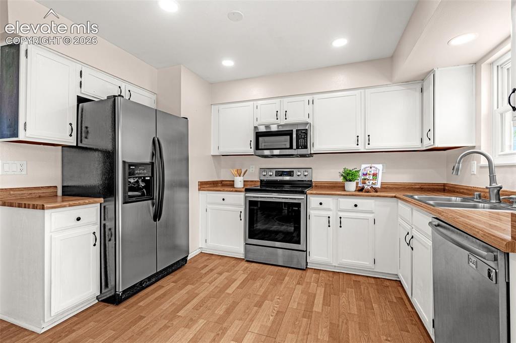 6805 Parkridge Court Colorado Springs CO 80915