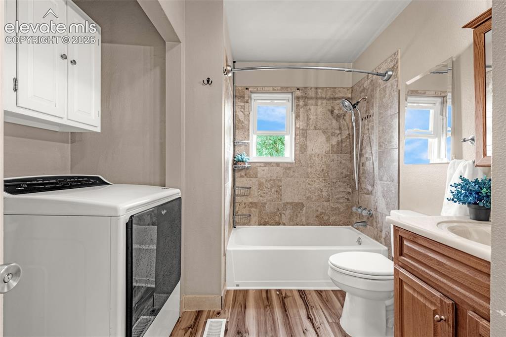 6805 Parkridge Court Colorado Springs CO 80915