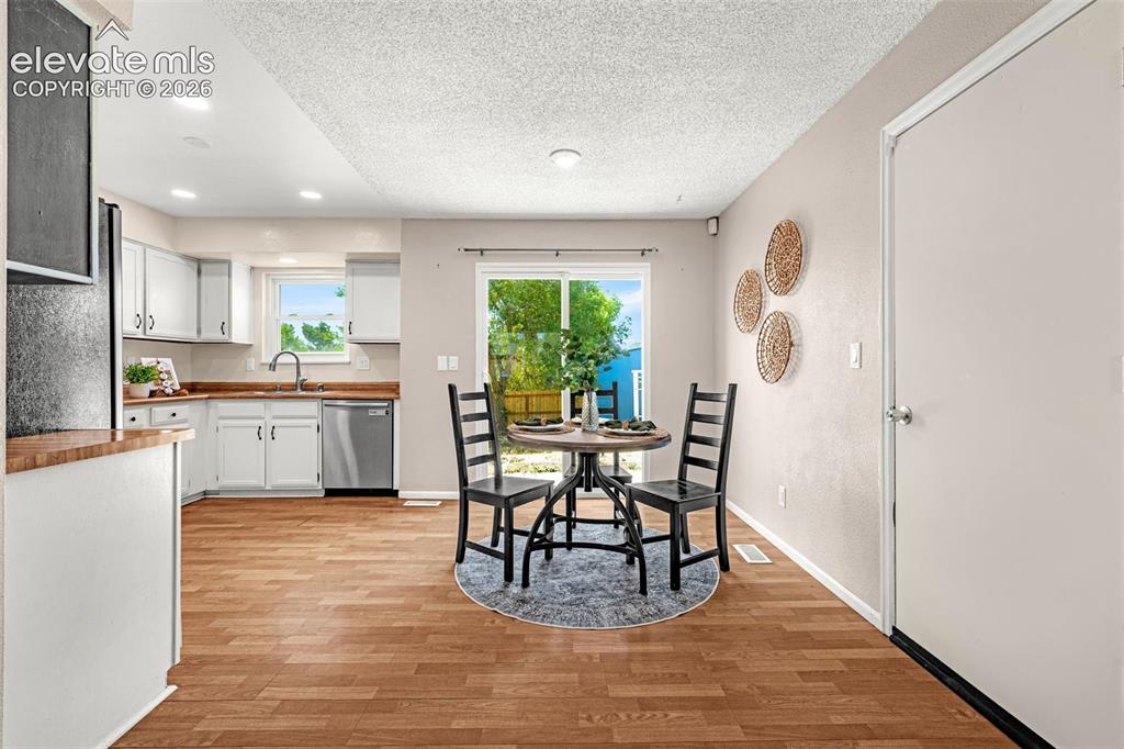 6805 Parkridge Court Colorado Springs CO 80915