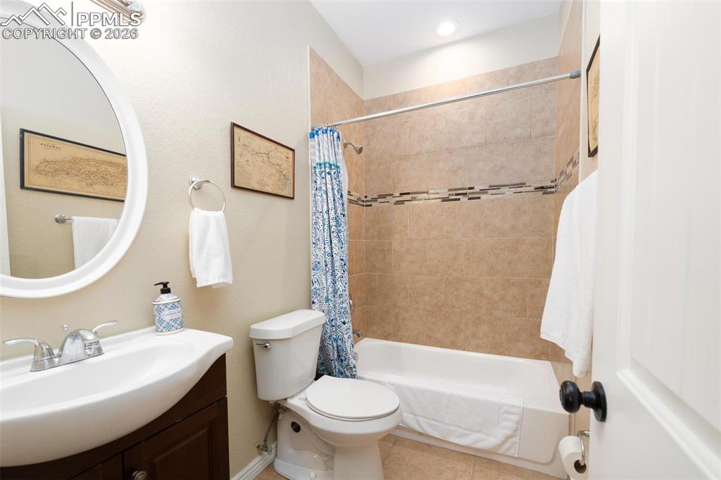627 E Hills Road Colorado Springs CO 80909