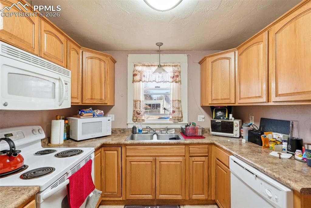 936 E Moreno Avenue Colorado Springs CO 80903