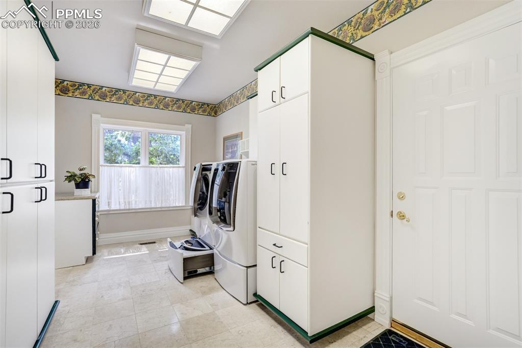 20252 W Elk Creek Drive Colorado Springs CO 80908