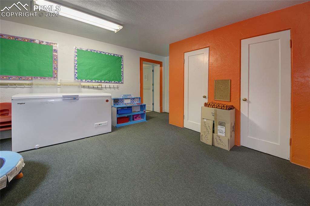 1015 W Cheyenne Road Colorado Springs CO 80906