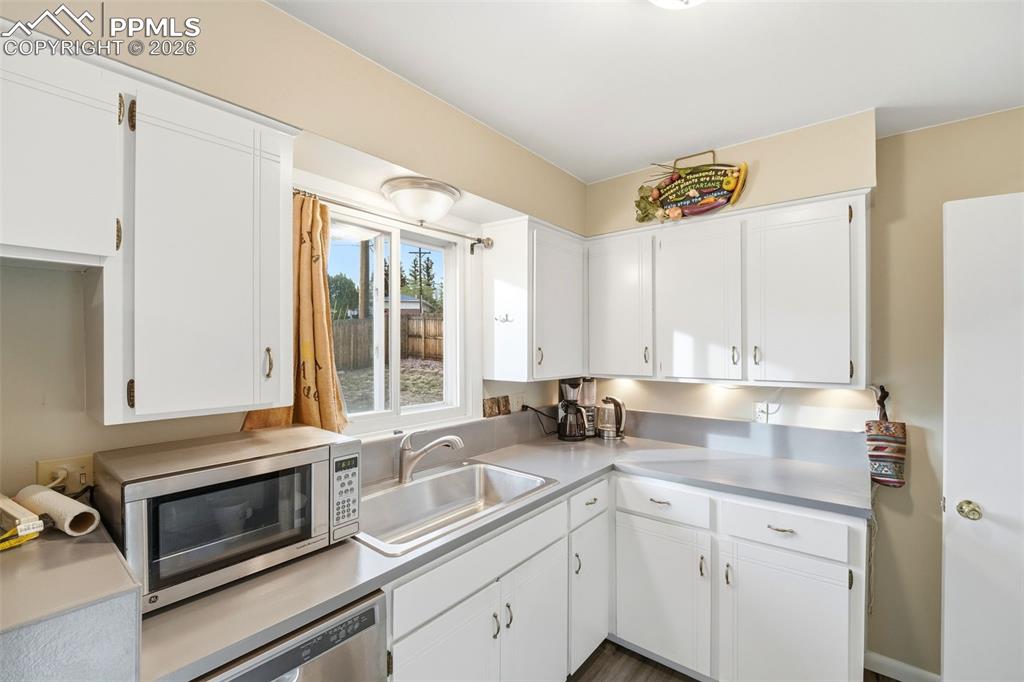 3712 Sheffield Lane Colorado Springs CO 80907