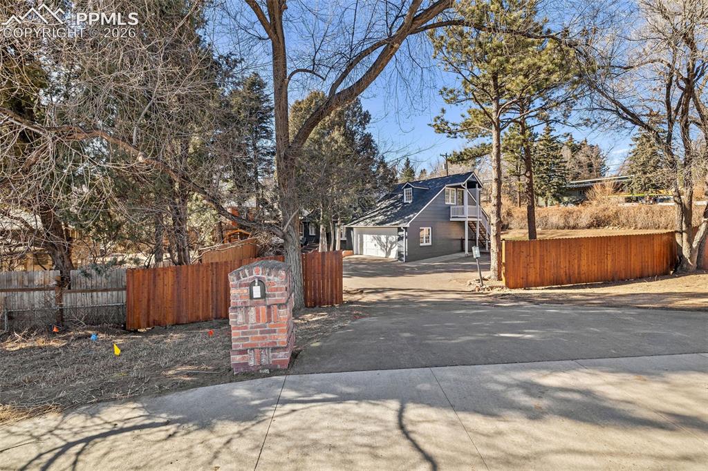 2 Cresta Road Colorado Springs CO 80906