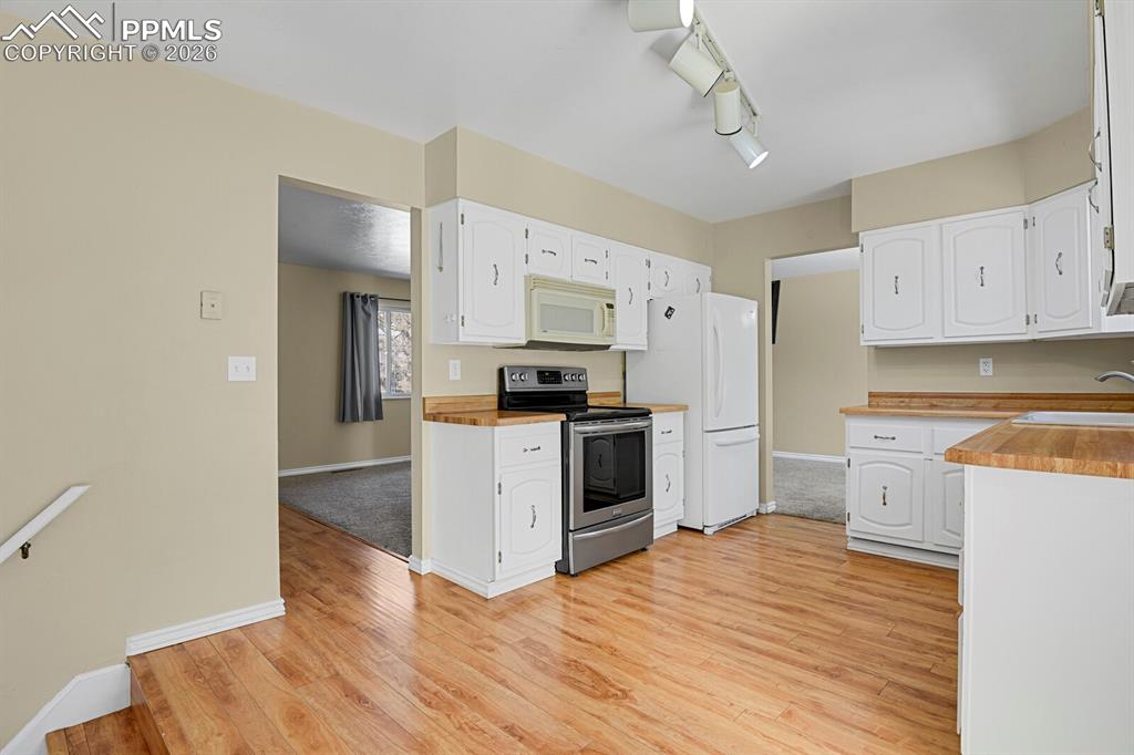 4298 N Nonchalant Circle Colorado Springs CO 80917