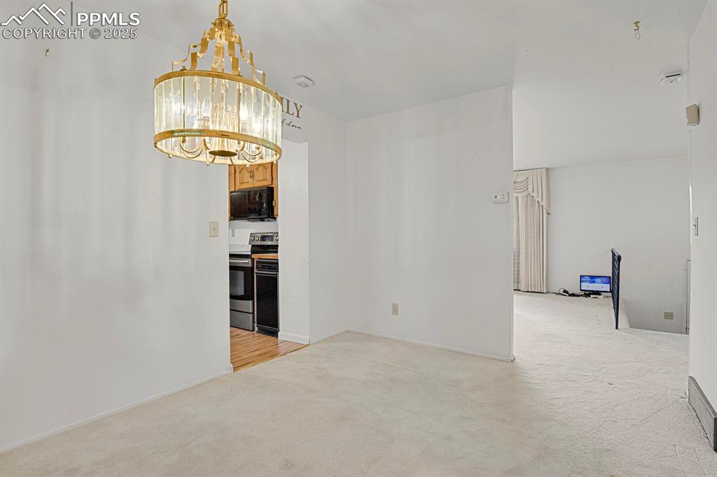 1044 Doyle Place Colorado Springs CO 80915