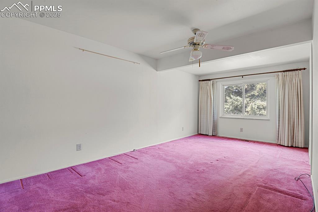 1044 Doyle Place Colorado Springs CO 80915