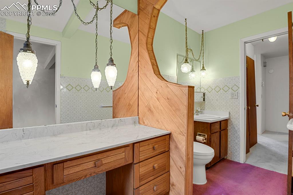 1044 Doyle Place Colorado Springs CO 80915