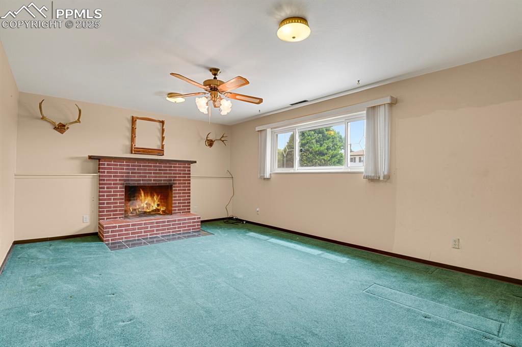 1044 Doyle Place Colorado Springs CO 80915