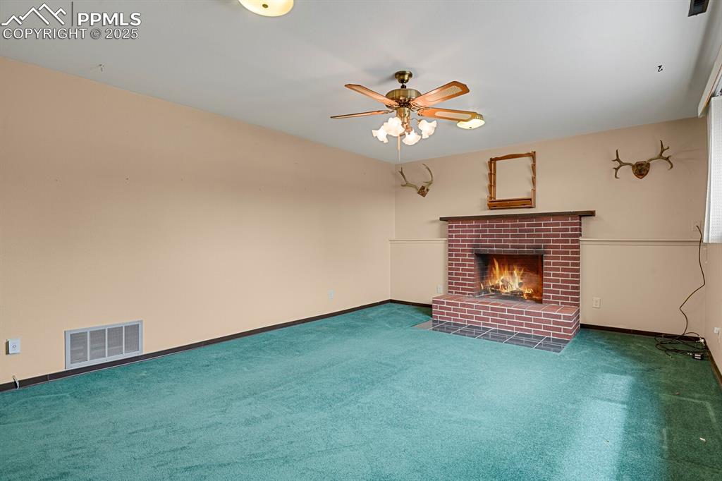 1044 Doyle Place Colorado Springs CO 80915