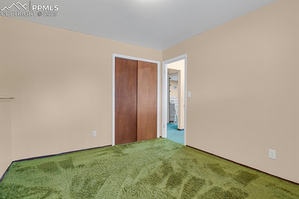 1044 Doyle Place Colorado Springs CO 80915