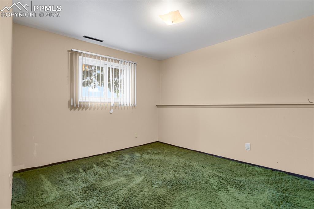 1044 Doyle Place Colorado Springs CO 80915