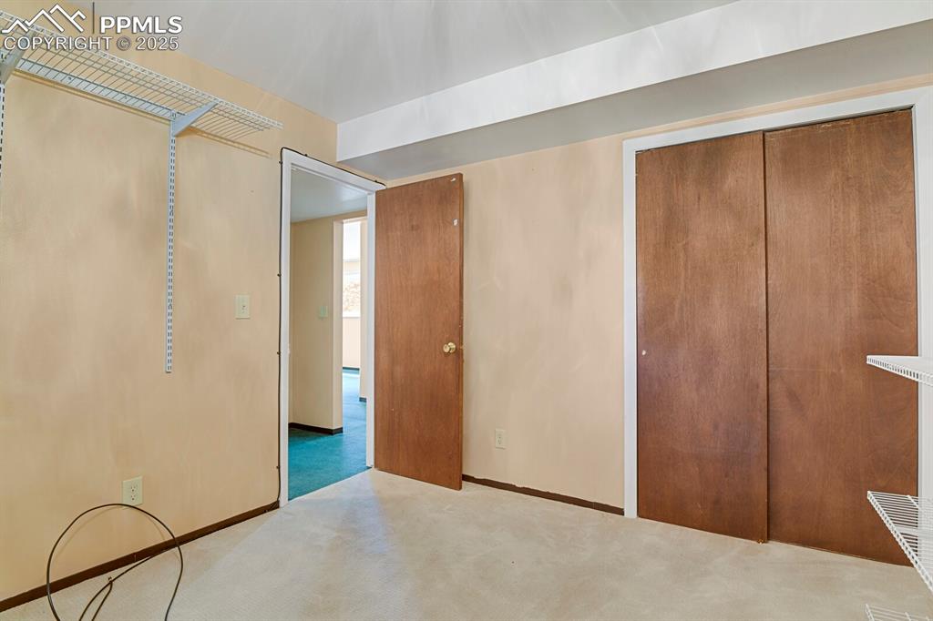 1044 Doyle Place Colorado Springs CO 80915