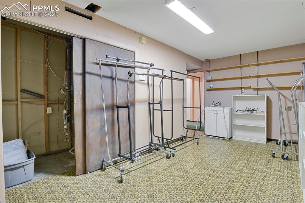 1044 Doyle Place Colorado Springs CO 80915