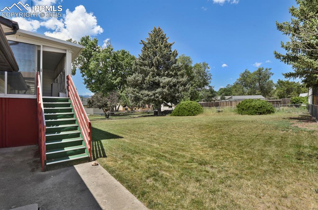 1044 Doyle Place Colorado Springs CO 80915