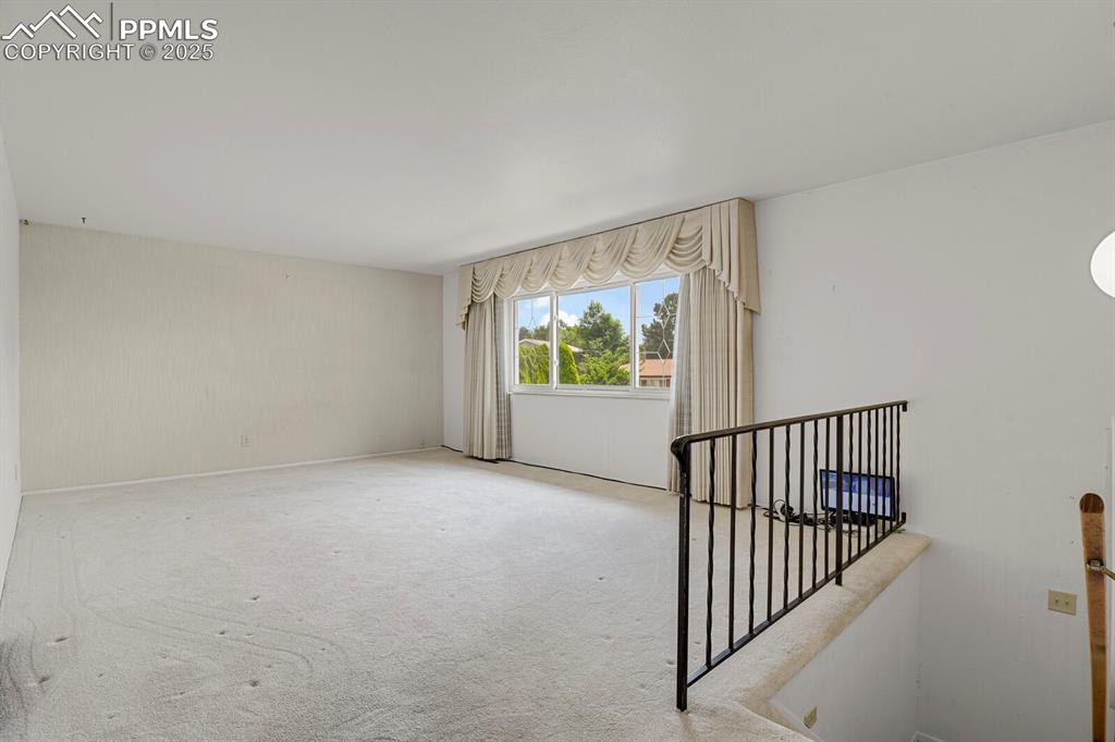 1044 Doyle Place Colorado Springs CO 80915