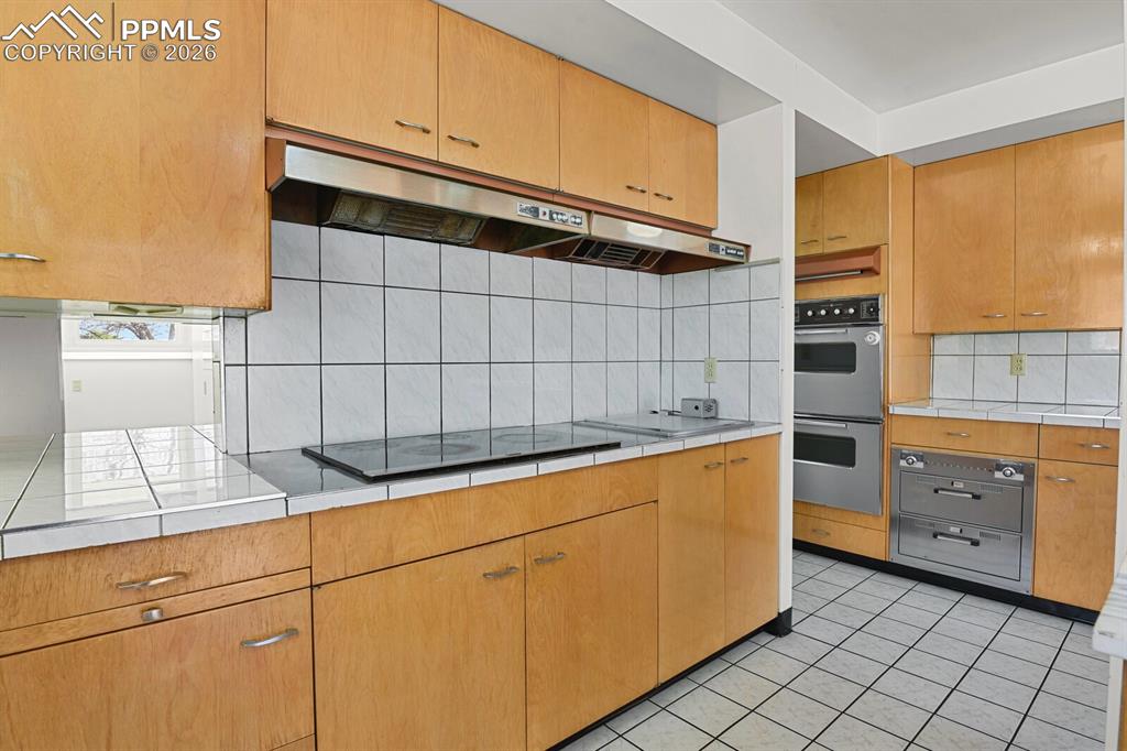 2240 Mesa Road Colorado Springs CO 80904