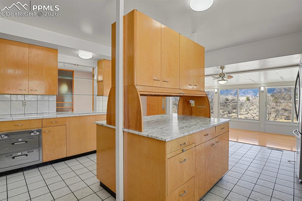 2240 Mesa Road Colorado Springs CO 80904