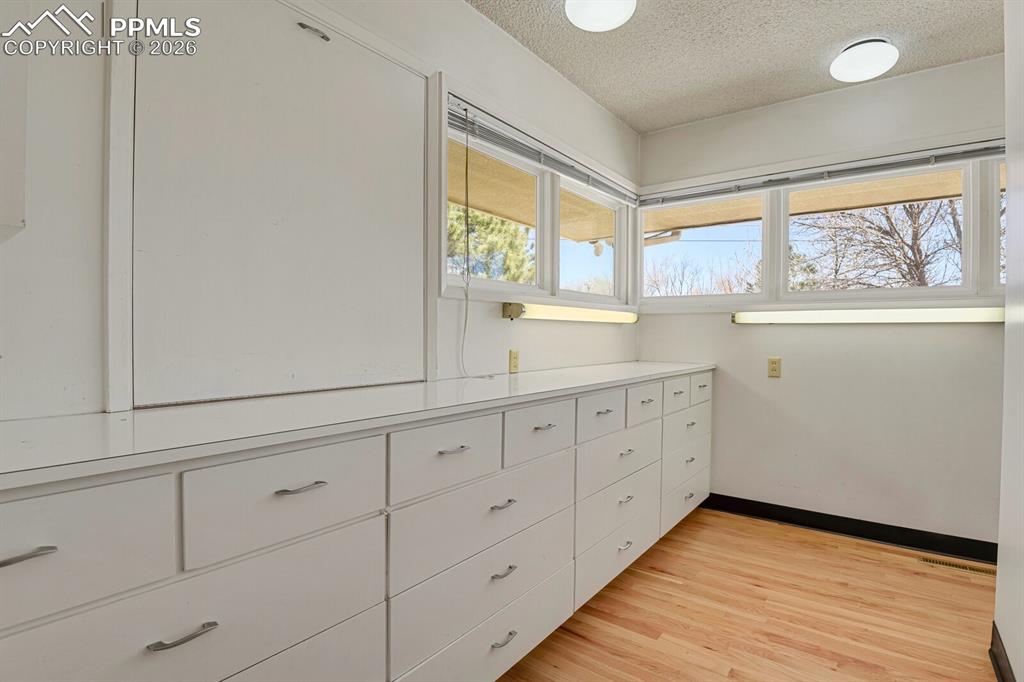 2240 Mesa Road Colorado Springs CO 80904