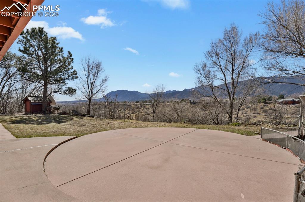2240 Mesa Road Colorado Springs CO 80904