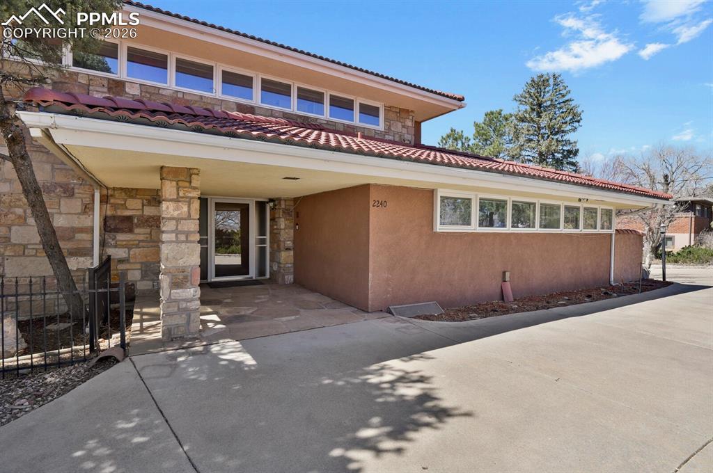 2240 Mesa Road Colorado Springs CO 80904