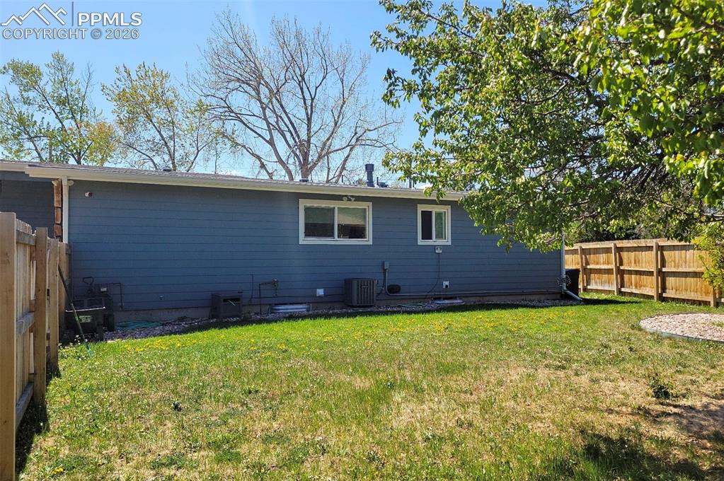 1089 S Johnson Way Lakewood CO 80226