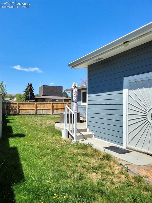 1089 S Johnson Way Lakewood CO 80226