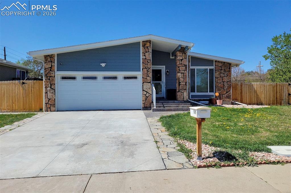 1089 S Johnson Way Lakewood CO 80226